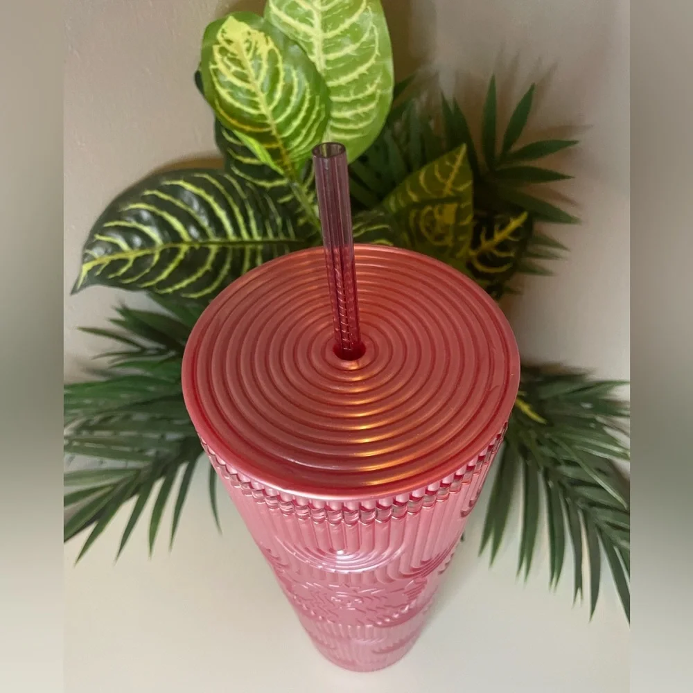 NWT Starbucks 🌟 Pink Shimmer Shell Mermaid Scales Cold Venti Tumbler Cup
